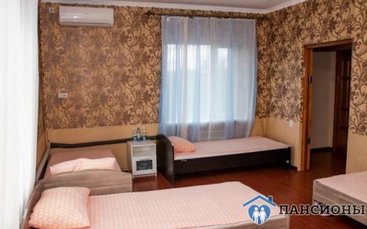 Куда определить старого неадекватного человека?