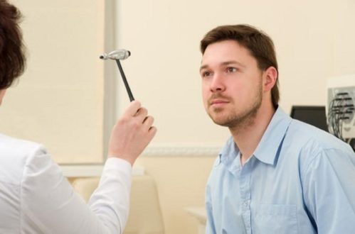 Что лечит невролог?