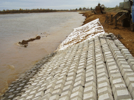 Укрепление берега бетоном - особенности
