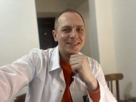 Лікар-вчений Володимир Малецький. Графік виїзних консультацій у квітні