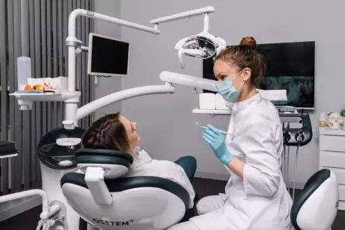 Услуги стоматологических клиник: как выбрать идеальную клинику для вашего здоровья