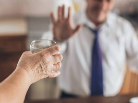 Избавление от алкогольной зависимости с помощью комплексного подхода